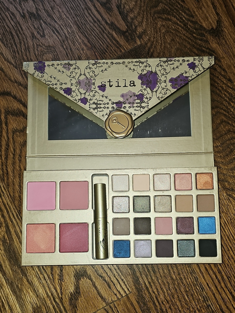 Stila Eyeshadow & Blush Palette — Pink, Peach, Blue, Purple, Gold